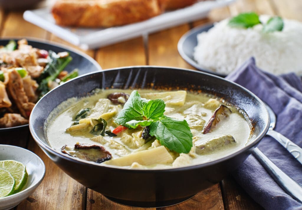 Thai green curry with chicken and eggplant